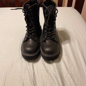 Black sincerely Jules boots. Size 7. Only been worn a few times.